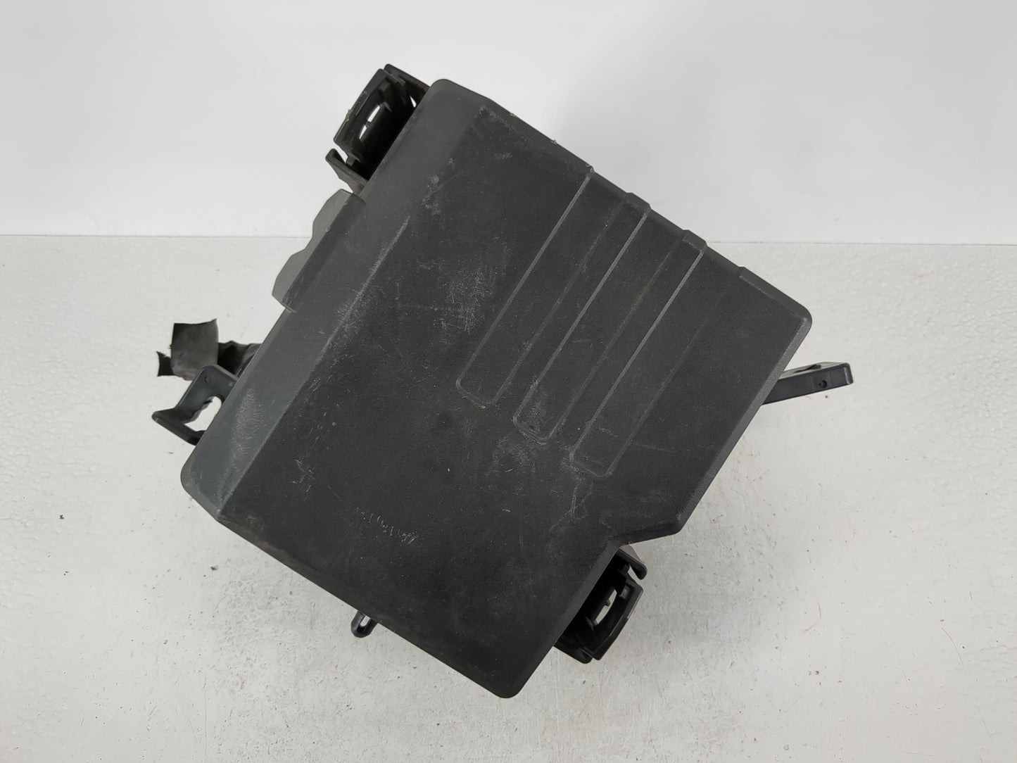2019-2020 Hyundai Santa Fe Fusebox Fuse Box Panel Relay Module P/N:91956-S2021 Fits Fits 2019 2020 OEM Used Auto Parts - Oem