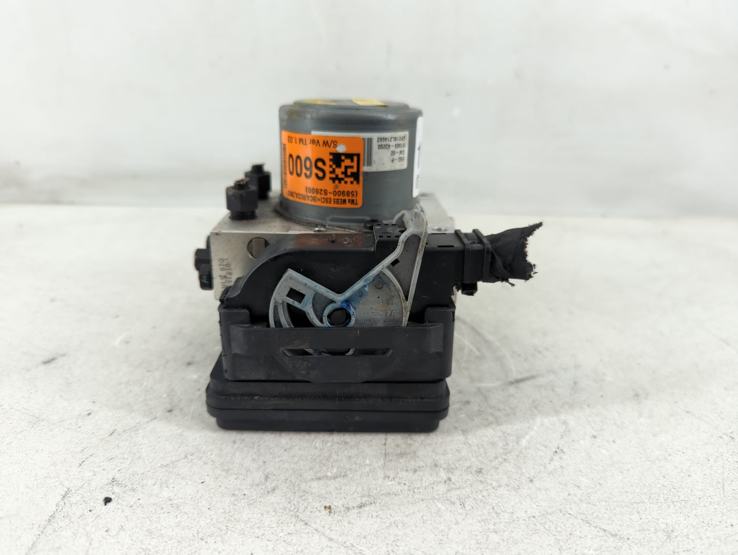2019-2020 Hyundai Santa Fe ABS Pump Control Module Replacement P/N:58900-S2600 Fits Fits 2019 2020 OEM Used Auto Parts - Oem