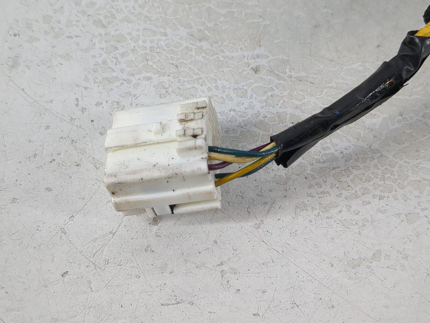 2019 Hyundai Santa Fe Side Mirror Replacement Driver Left View Door Mirror Fits OEM Used Auto Parts - Oemusedautoparts1.com