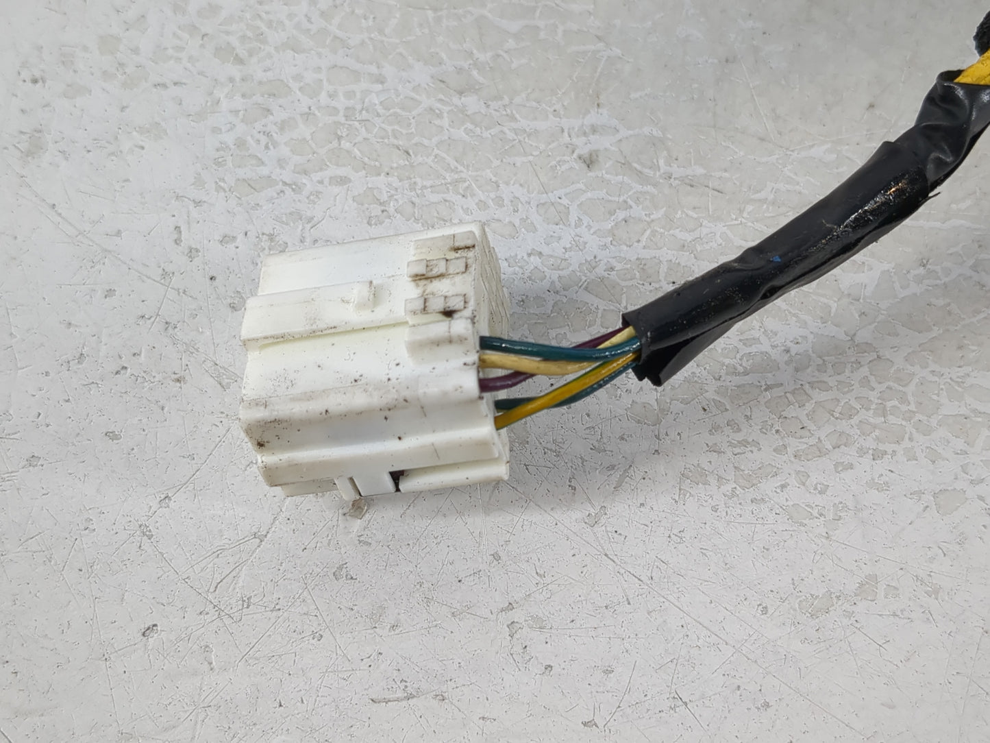 2019 Hyundai Santa Fe Side Mirror Replacement Driver Left View Door Mirror Fits OEM Used Auto Parts - Oemusedautoparts1.com