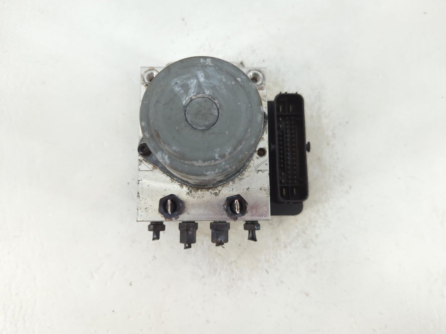 2019-2020 Hyundai Santa Fe ABS Pump Control Module Replacement P/N:58900-S2650 Fits Fits 2019 2020 OEM Used Auto Parts - Oem