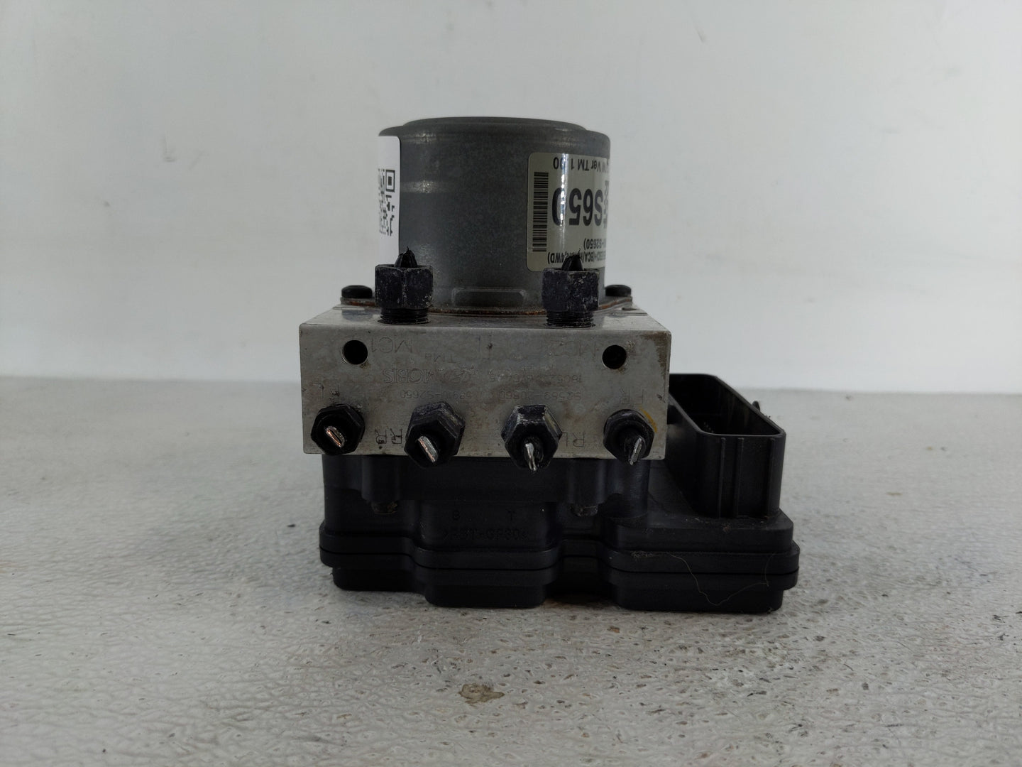 2019-2020 Hyundai Santa Fe ABS Pump Control Module Replacement P/N:61589-43200 Fits Fits 2019 2020 OEM Used Auto Parts - Oem
