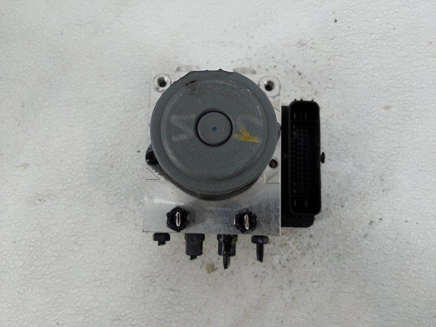 2019-2020 Hyundai Santa Fe ABS Pump Control Module Replacement P/N:61589-43200 Fits Fits 2019 2020 OEM Used Auto Parts - Oem