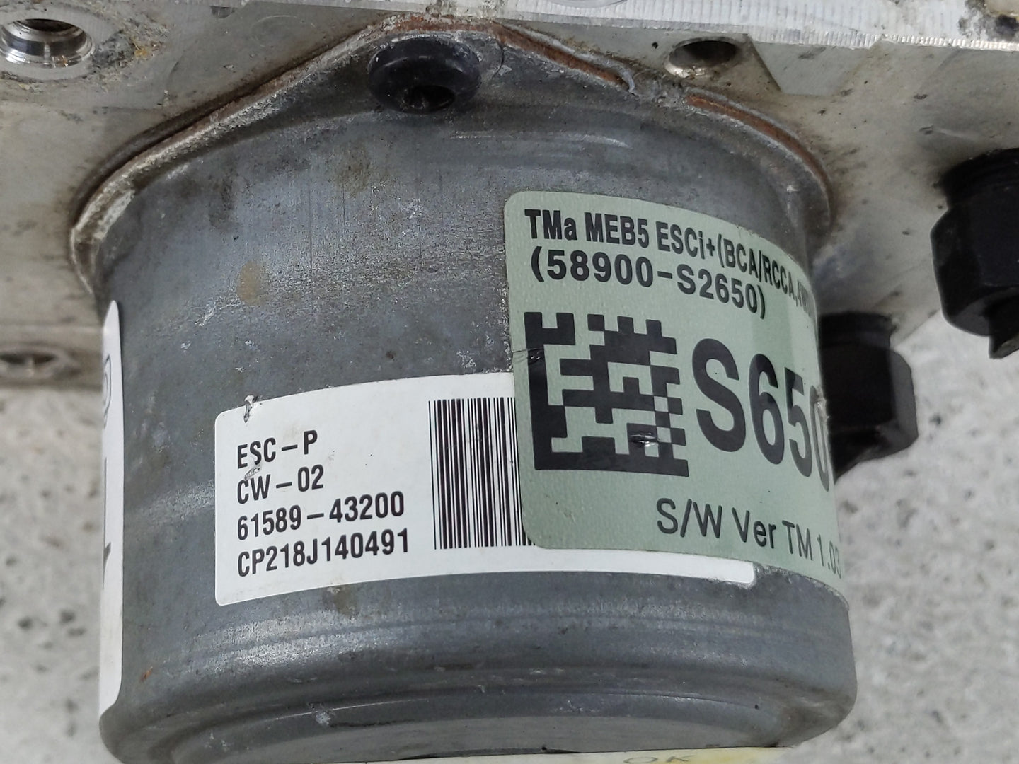 2019-2020 Hyundai Santa Fe ABS Pump Control Module Replacement P/N:58900-S2650 Fits Fits 2019 2020 OEM Used Auto Parts - Oem