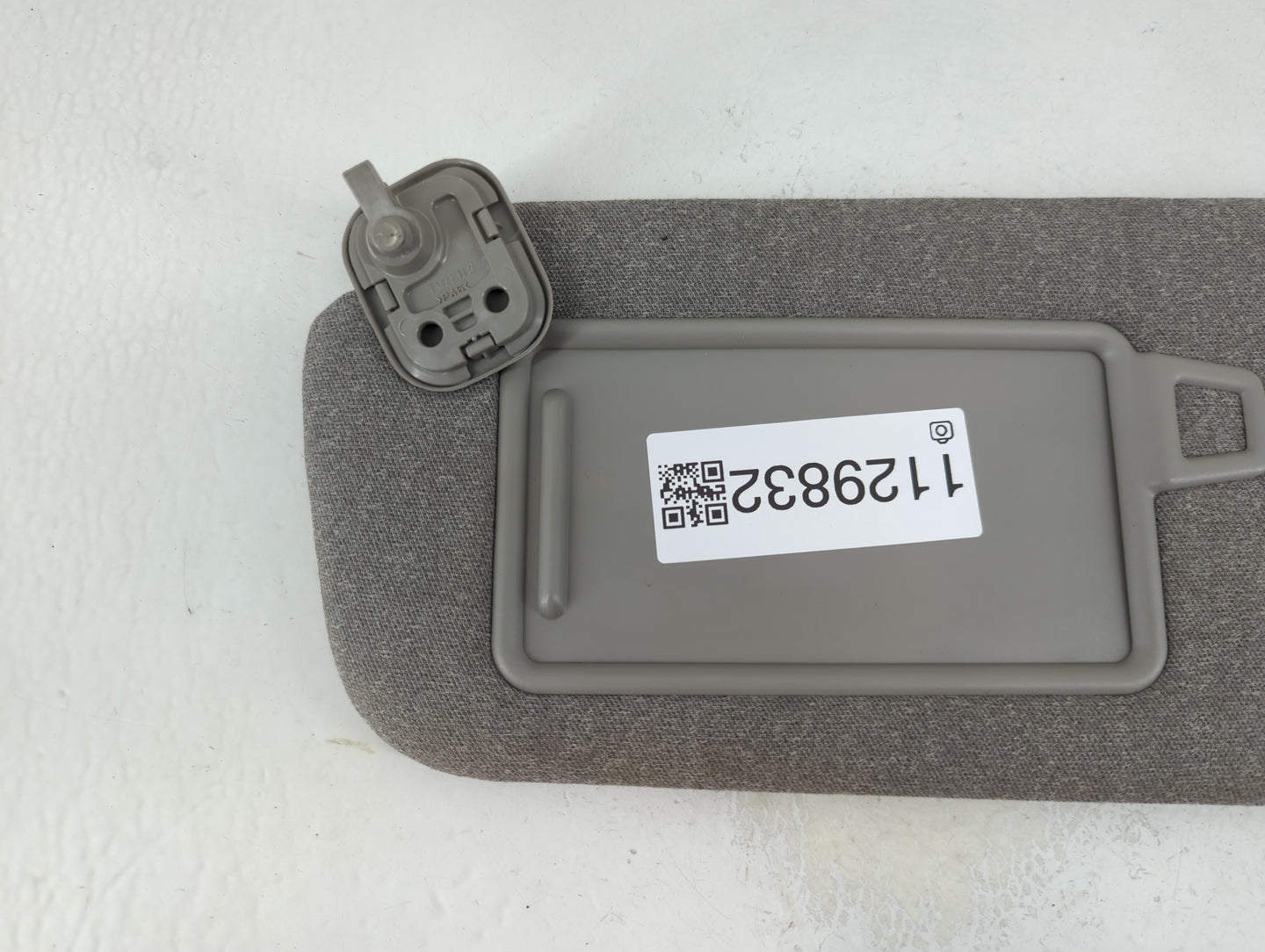 2019-2021 Hyundai Santa Fe Sun Visor Shade Replacement Driver Left Mirror Fits Fits 2019 2020 2021 OEM Used Auto Parts - Oem