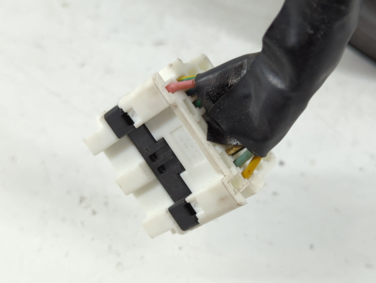 2017-2019 Hyundai Santa Fe Passenger Side View Mirror - Right Door Mirror OEM Used - Oemusedautoparts1.com