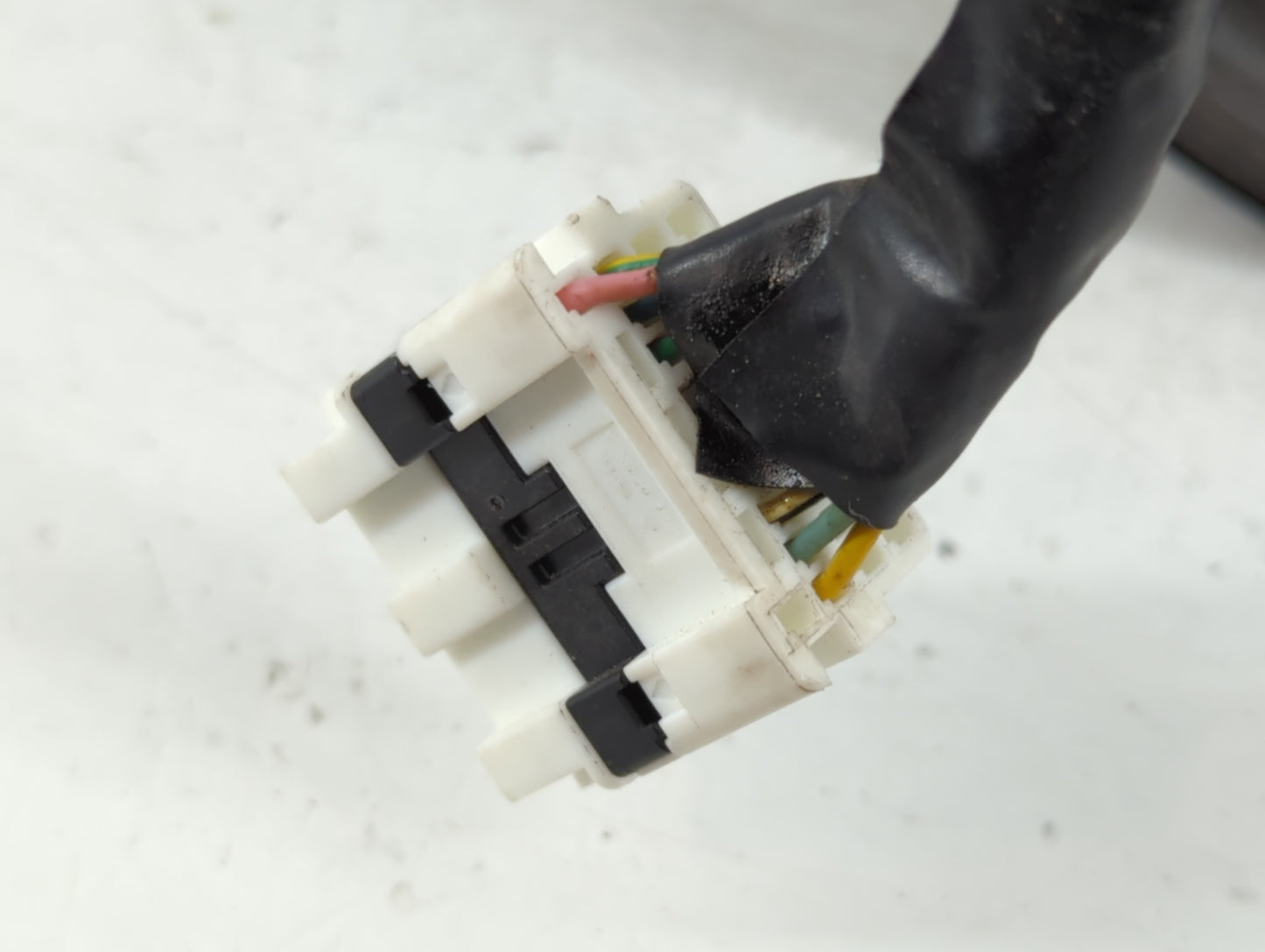 2017-2019 Hyundai Santa Fe Passenger Side View Mirror - Right Door Mirror OEM Used - Oemusedautoparts1.com