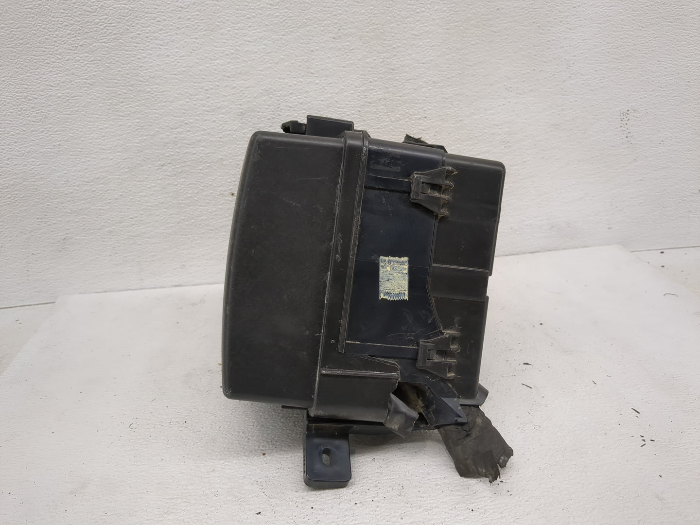 2019-2020 Hyundai Santa Fe Fusebox Fuse Box Panel Relay Module Fits Fits 2019 2020 OEM Used Auto Parts - Oemusedautoparts1.c