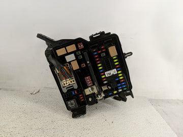 2019-2020 Hyundai Santa Fe Fusebox Fuse Box Panel Relay Module P/N:91200S2400TA Fits Fits 2019 2020 OEM Used Auto Parts
