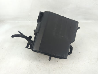 compare product 2019-2020 Hyundai Santa Fe Fusebox Fuse Box Panel Relay Module P/N:91956-S2021 91200S2400TA Fits Fits 2019 2020 OEM Used Auto Parts
