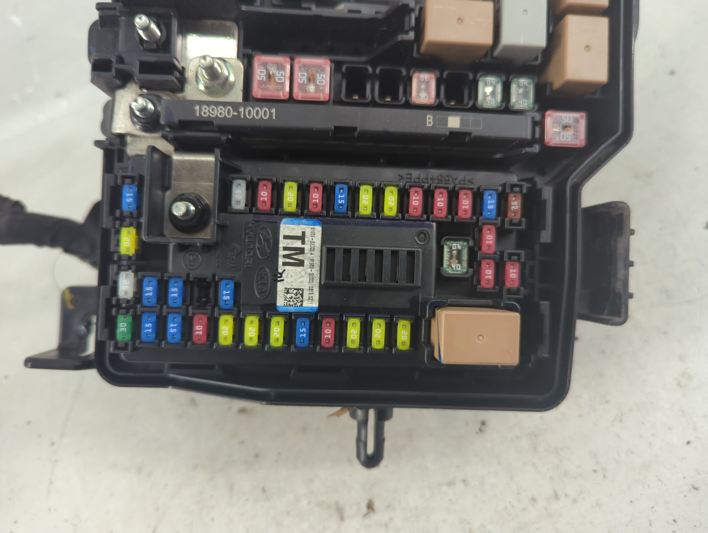 2019-2020 Hyundai Santa Fe Fusebox Fuse Box Panel Relay Module P/N:91956-S2021 91200S2400TA Fits Fits 2019 2020 OEM Used Aut