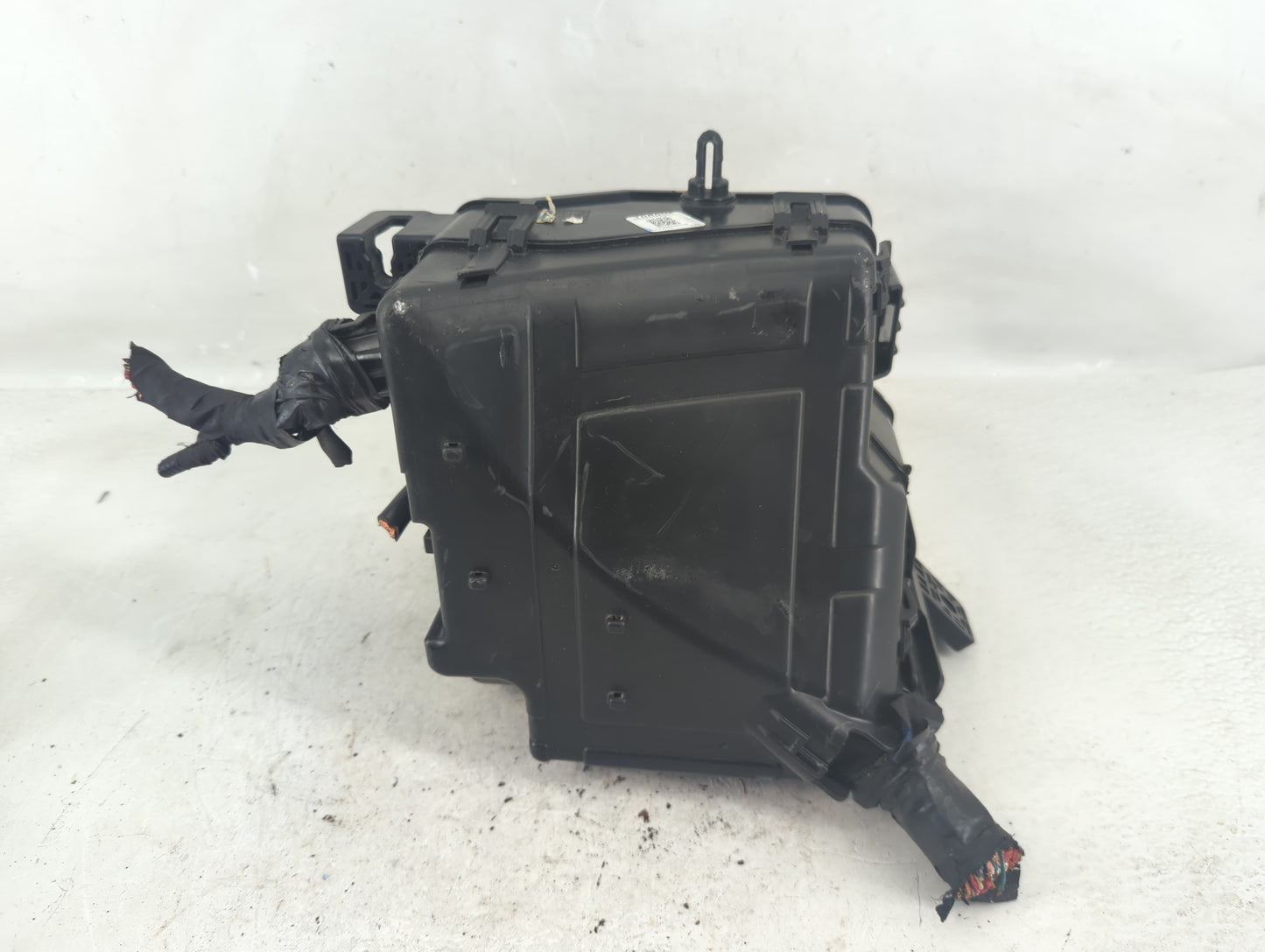 2019-2020 Hyundai Santa Fe Fusebox Fuse Box Panel Relay Module P/N:91956-S2021 91200S2400TA Fits Fits 2019 2020 OEM Used Aut