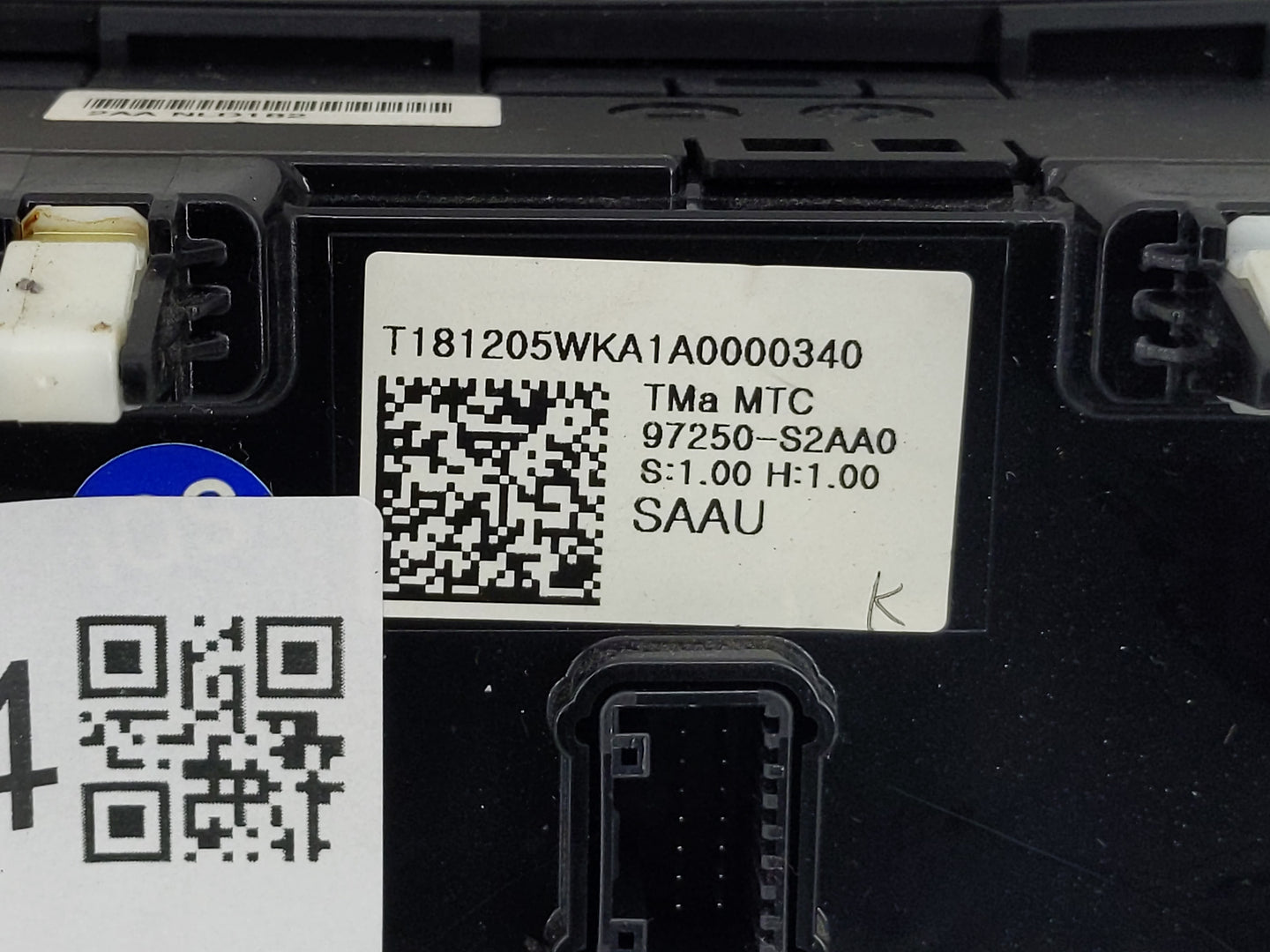 2019-2020 Hyundai Santa Fe Climate Control Module Temperature AC/Heater Replacement P/N:97250-S2AA0 Fits Fits 2019 2020 OEM 