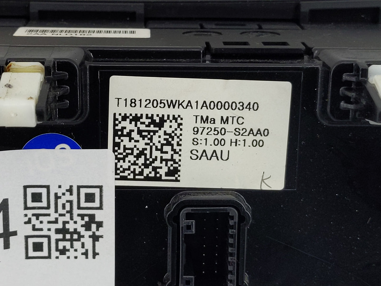 2019-2020 Hyundai Santa Fe Climate Control Module Temperature AC/Heater Replacement P/N:97250-S2AA0 Fits Fits 2019 2020 OEM 