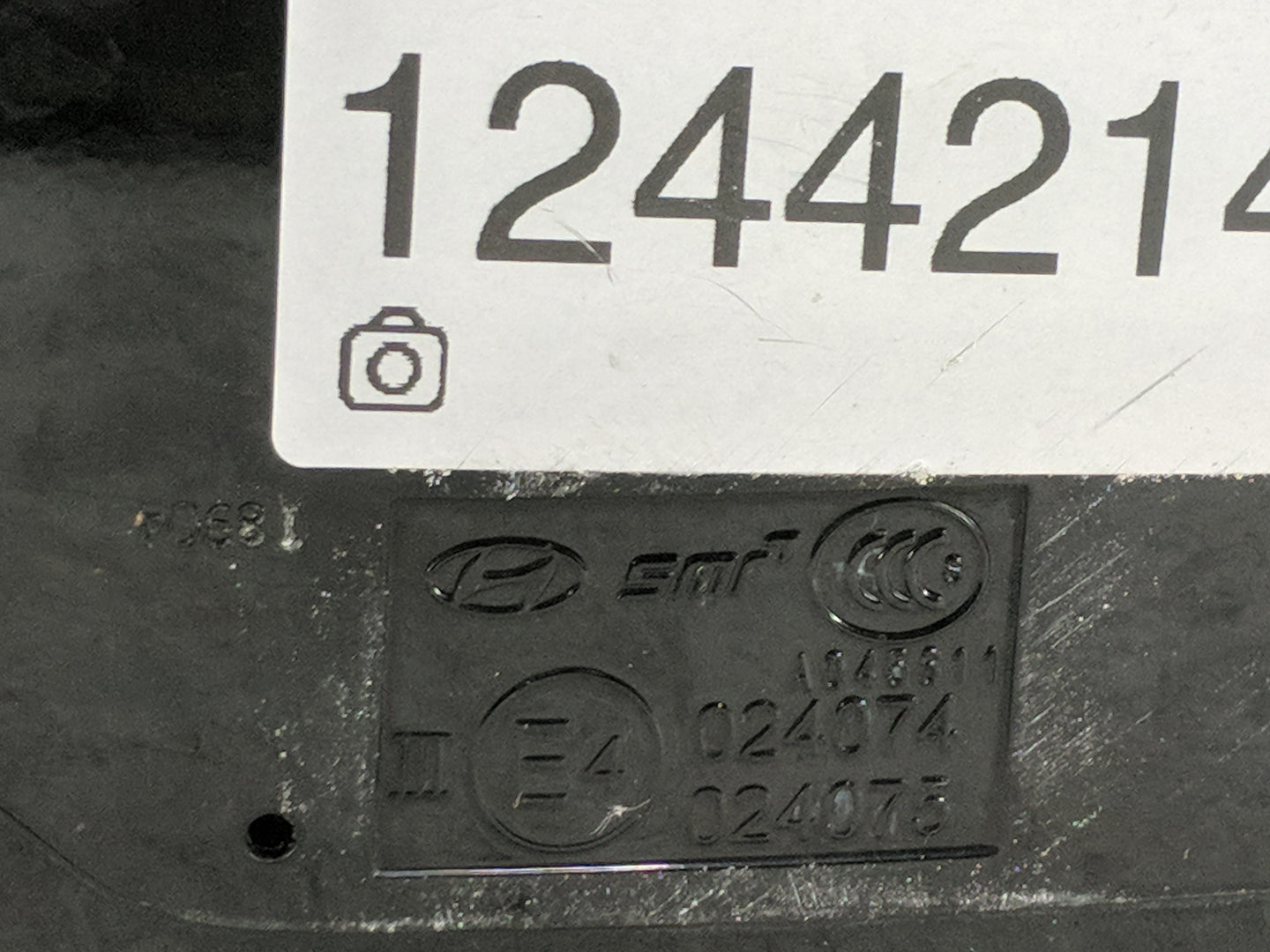 2019 Hyundai Santa Fe Side Mirror Replacement Driver Left View Door Mirror P/N:E4024075 E4024074 Fits OEM Used Auto Parts - 