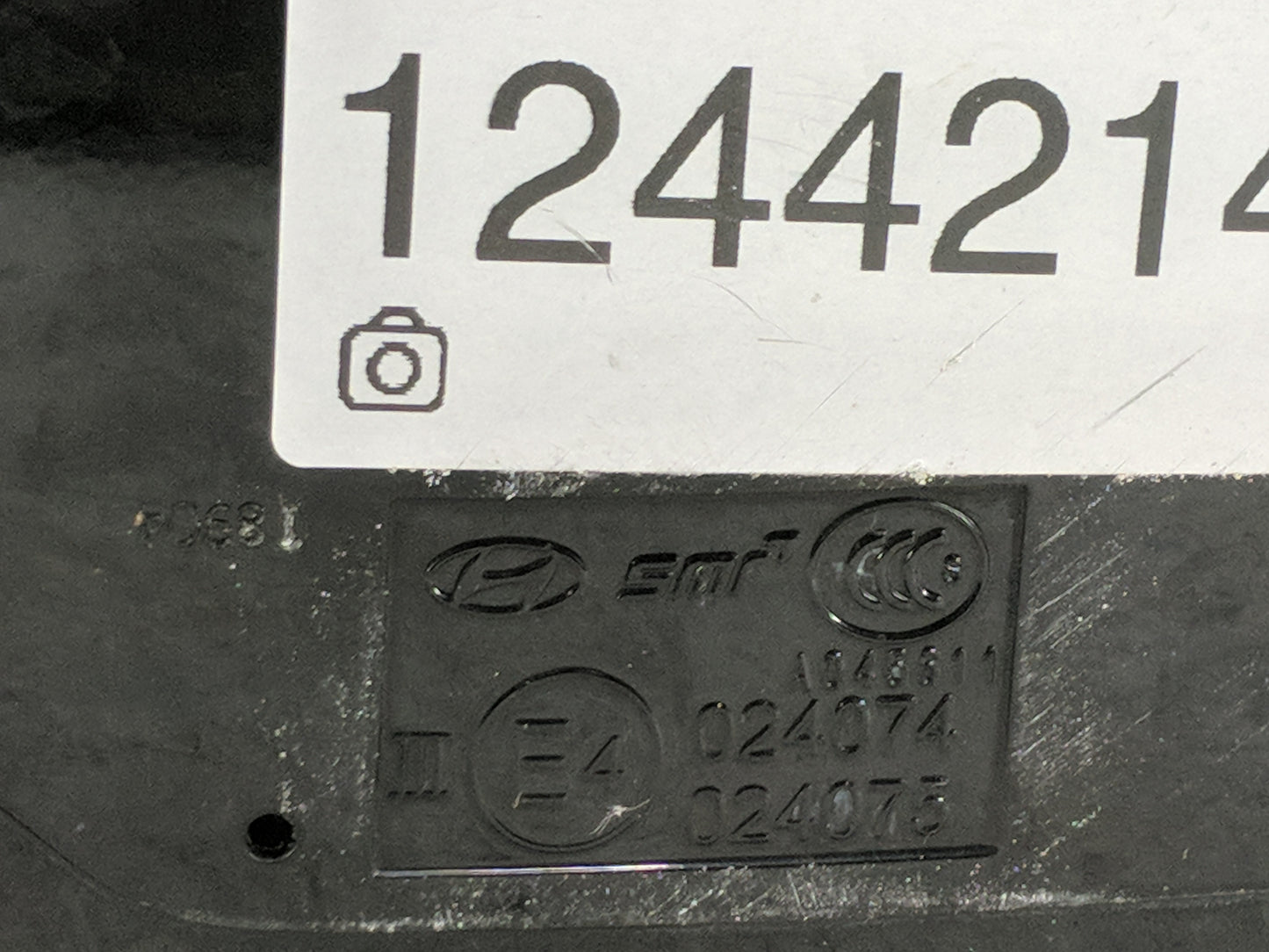 2019 Hyundai Santa Fe Side Mirror Replacement Driver Left View Door Mirror P/N:E4024075 E4024074 Fits OEM Used Auto Parts - 