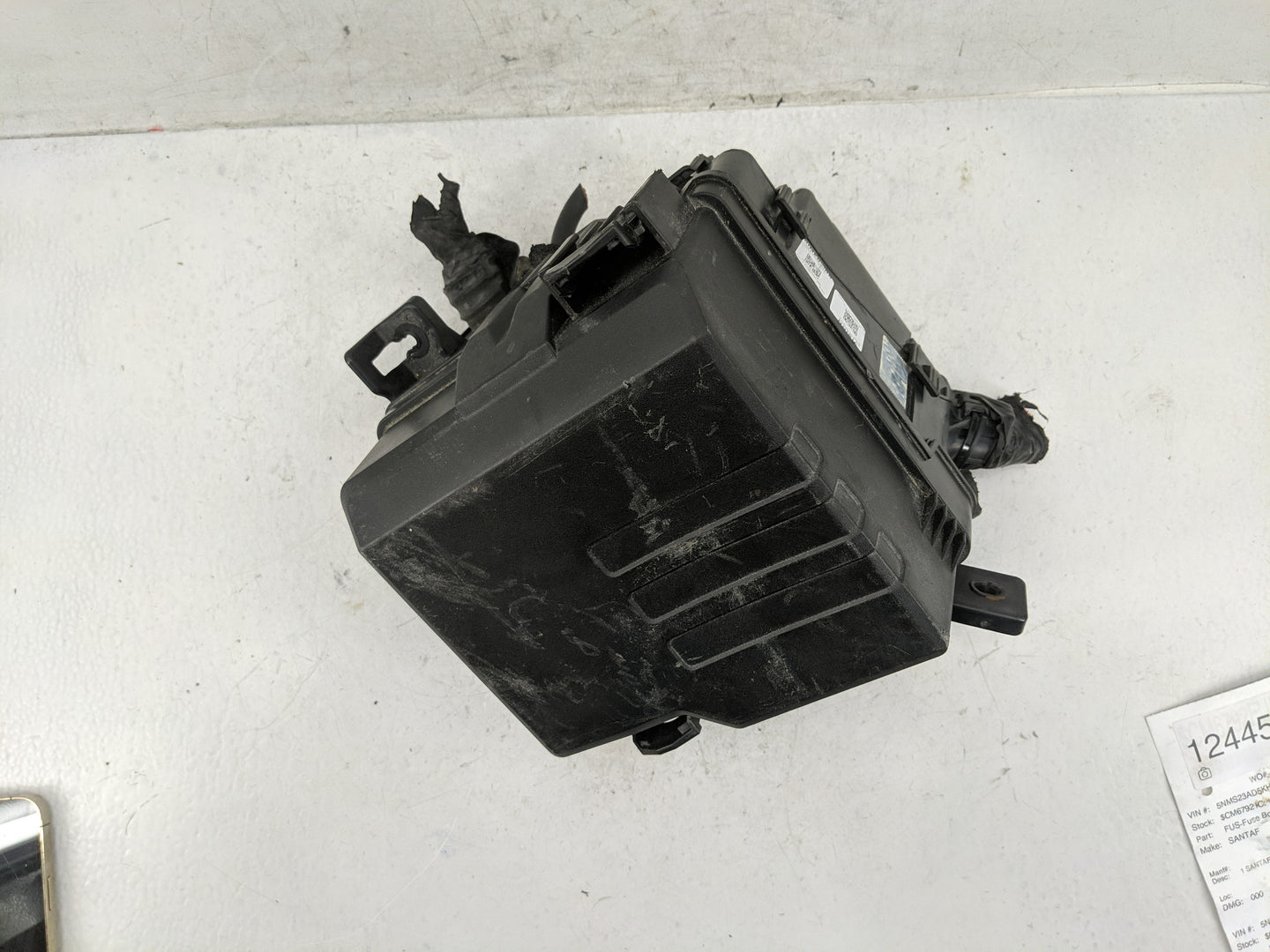 2019-2020 Hyundai Santa Fe Fusebox Fuse Box Panel Relay Module P/N:91956-S2021 91200S2400TA Fits Fits 2019 2020 OEM Used Aut