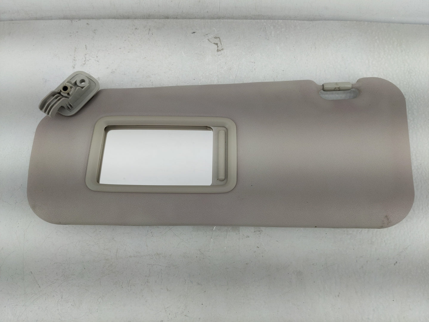 2019-2021 Hyundai Santa Fe Sun Visor Shade Replacement Driver Left Mirror Fits Fits 2019 2020 2021 OEM Used Auto Parts - Oem