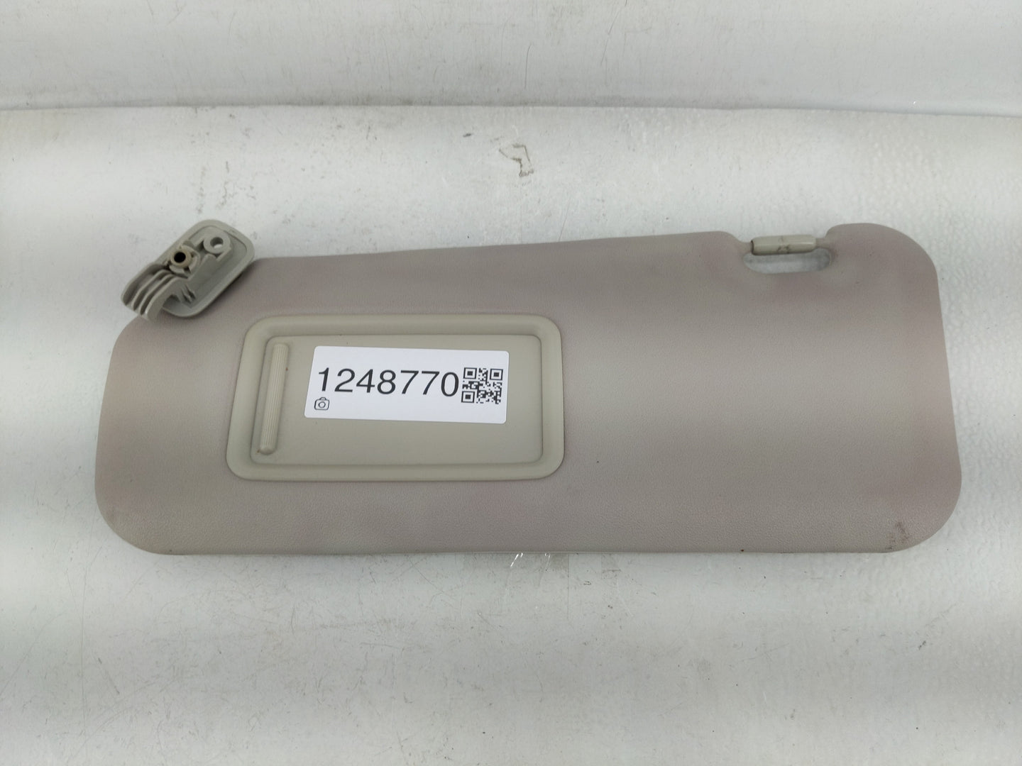 2019-2021 Hyundai Santa Fe Sun Visor Shade Replacement Driver Left Mirror Fits Fits 2019 2020 2021 OEM Used Auto Parts - Oem