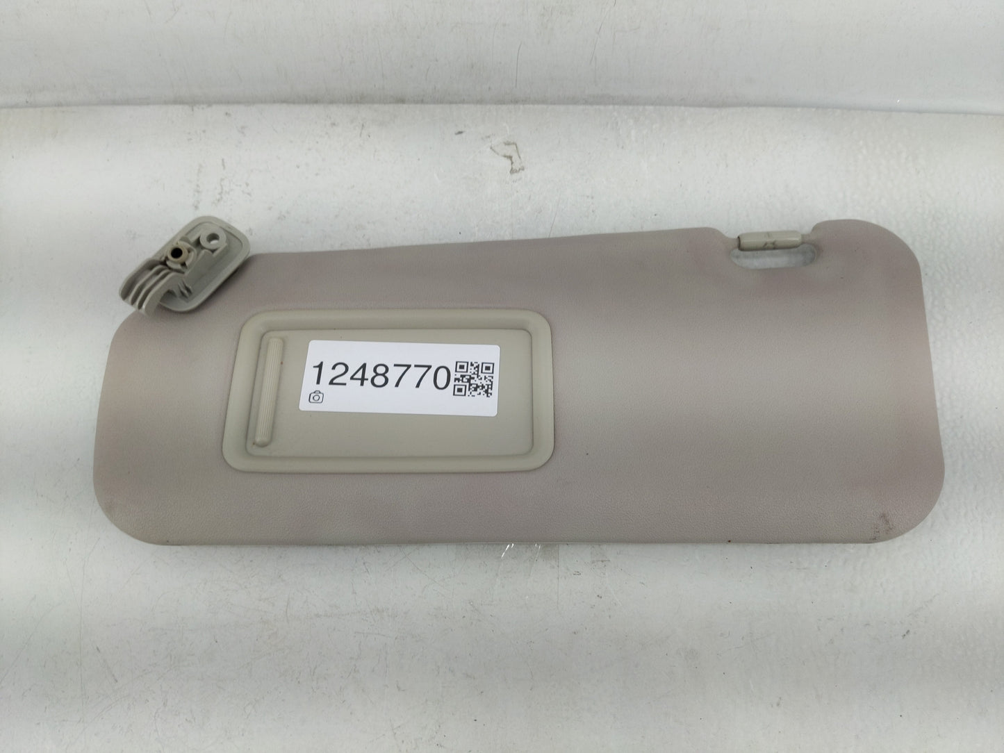 2019-2021 Hyundai Santa Fe Sun Visor Shade Replacement Driver Left Mirror Fits Fits 2019 2020 2021 OEM Used Auto Parts - Oem