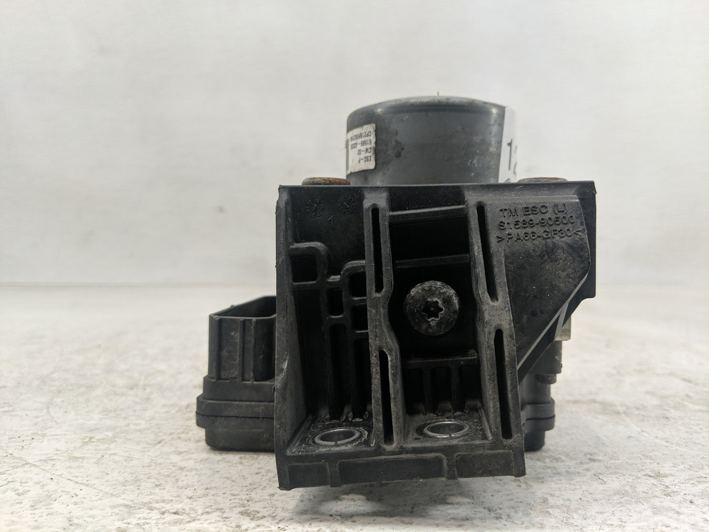 2019-2020 Hyundai Santa Fe ABS Pump Control Module Replacement P/N:61589-43200 Fits Fits 2019 2020 OEM Used Auto Parts - Oem