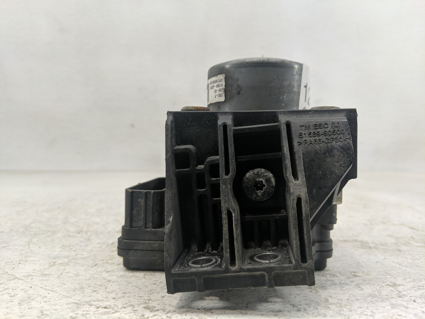 2019-2020 Hyundai Santa Fe ABS Pump Control Module Replacement P/N:61589-43200 Fits Fits 2019 2020 OEM Used Auto Parts - Oem