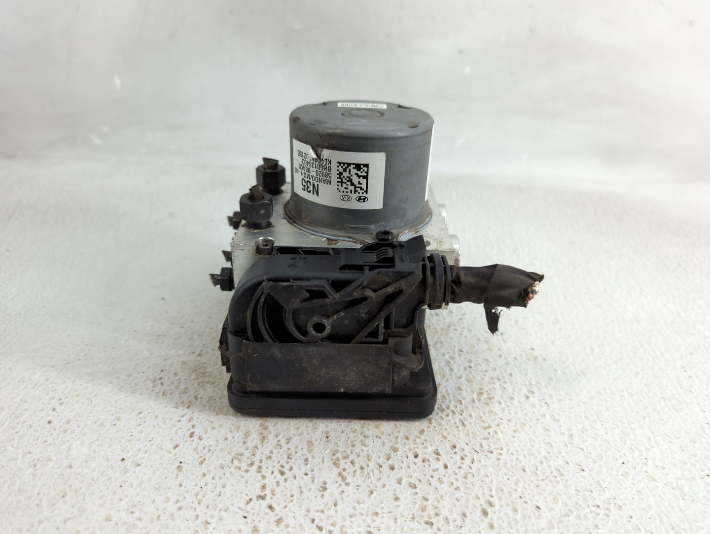 2017-2018 Hyundai Santa Fe ABS Pump Control Module Replacement P/N:58920-B8AC0 Fits Fits 2017 2018 OEM Used Auto Parts - Oem