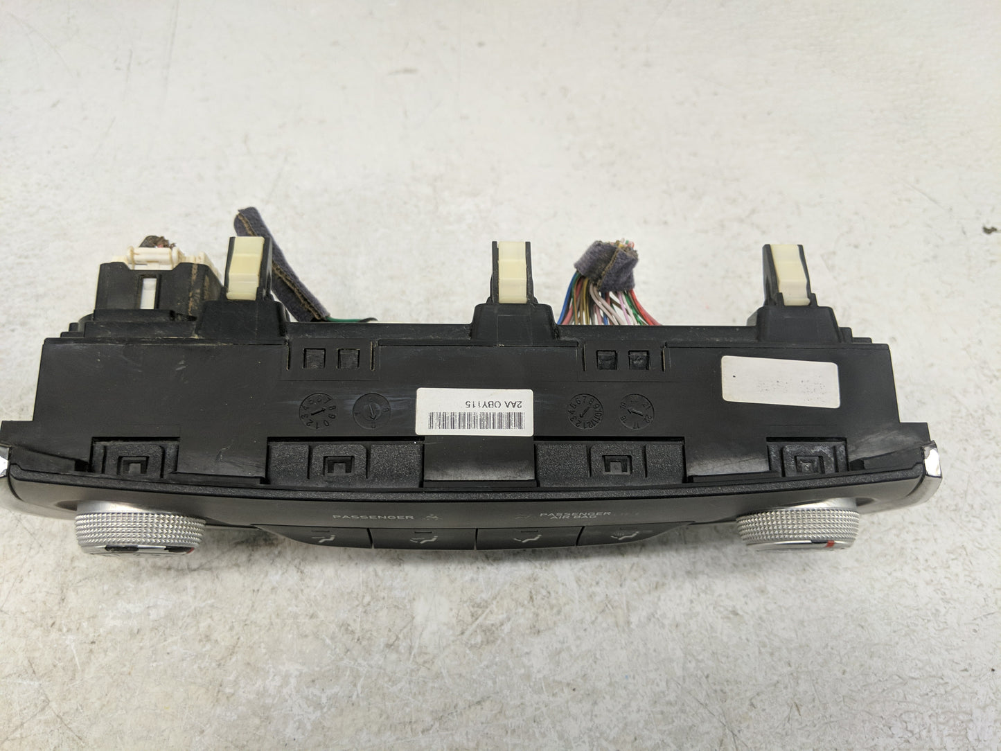2019-2020 Hyundai Santa Fe Climate Control Module Temperature AC/Heater Replacement P/N:97250-S2XXX 97250-S1XXX Fits OEM Use
