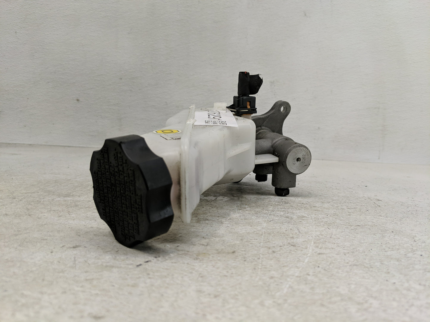 2019-2020 Hyundai Santa Fe Brake Master Cylinder 1276291 - Oemusedautoparts1.com