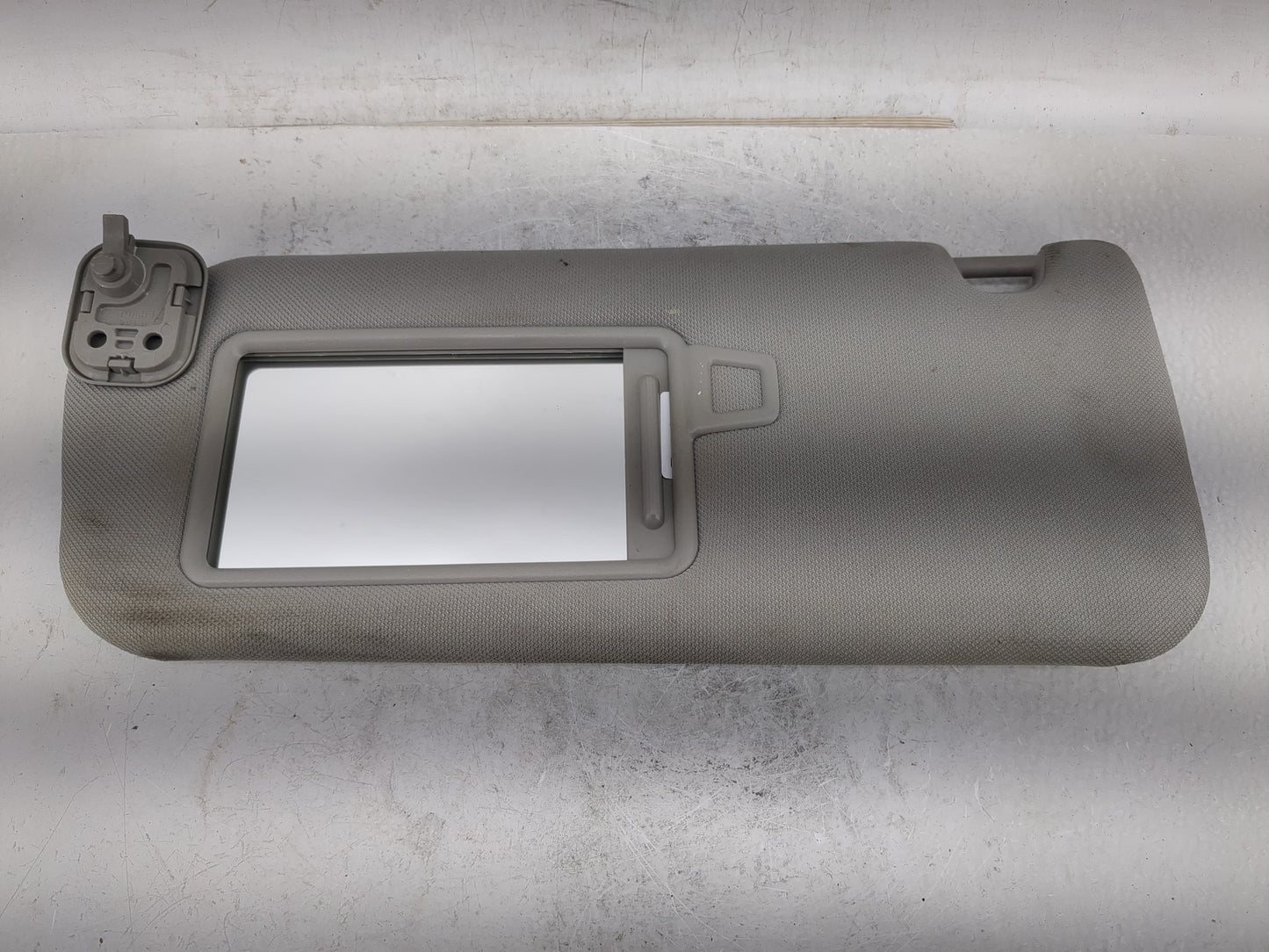 2019-2021 Hyundai Santa Fe Sun Visor Shade Replacement Driver Left Mirror Fits Fits 2019 2020 2021 OEM Used Auto Parts - Oem