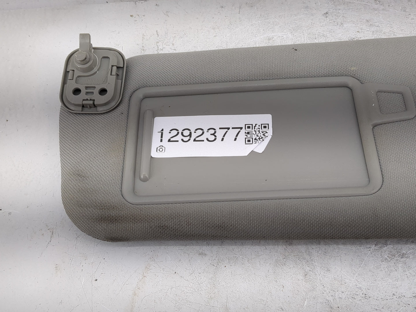 2019-2021 Hyundai Santa Fe Sun Visor Shade Replacement Driver Left Mirror Fits Fits 2019 2020 2021 OEM Used Auto Parts - Oem