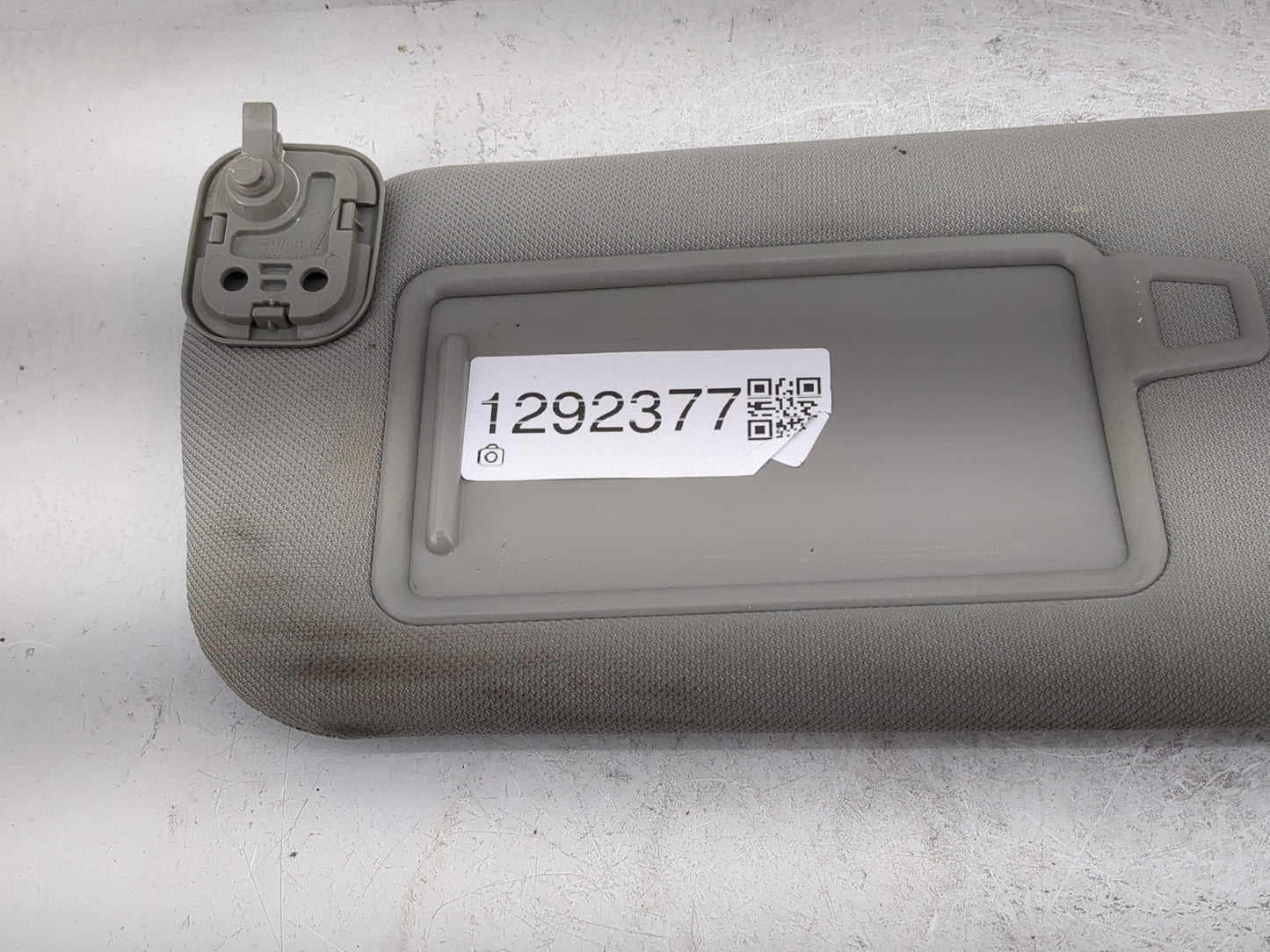 2019-2021 Hyundai Santa Fe Sun Visor Shade Replacement Driver Left Mirror Fits Fits 2019 2020 2021 OEM Used Auto Parts - Oem