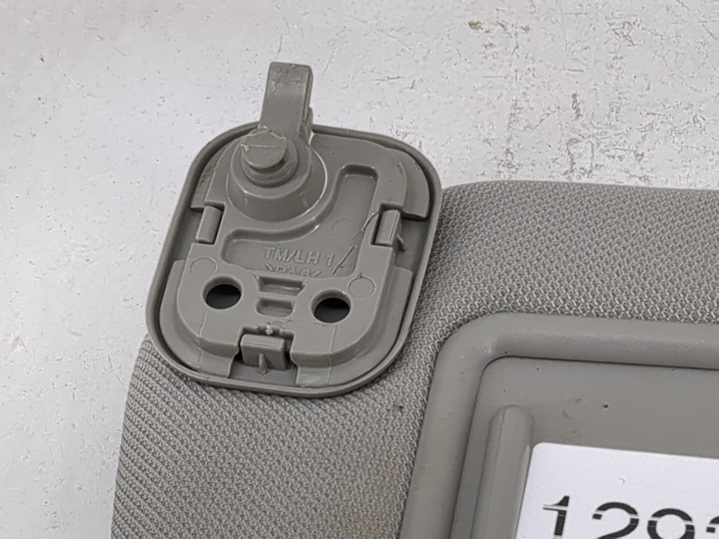 2019-2021 Hyundai Santa Fe Sun Visor Shade Replacement Driver Left Mirror Fits Fits 2019 2020 2021 OEM Used Auto Parts - Oem