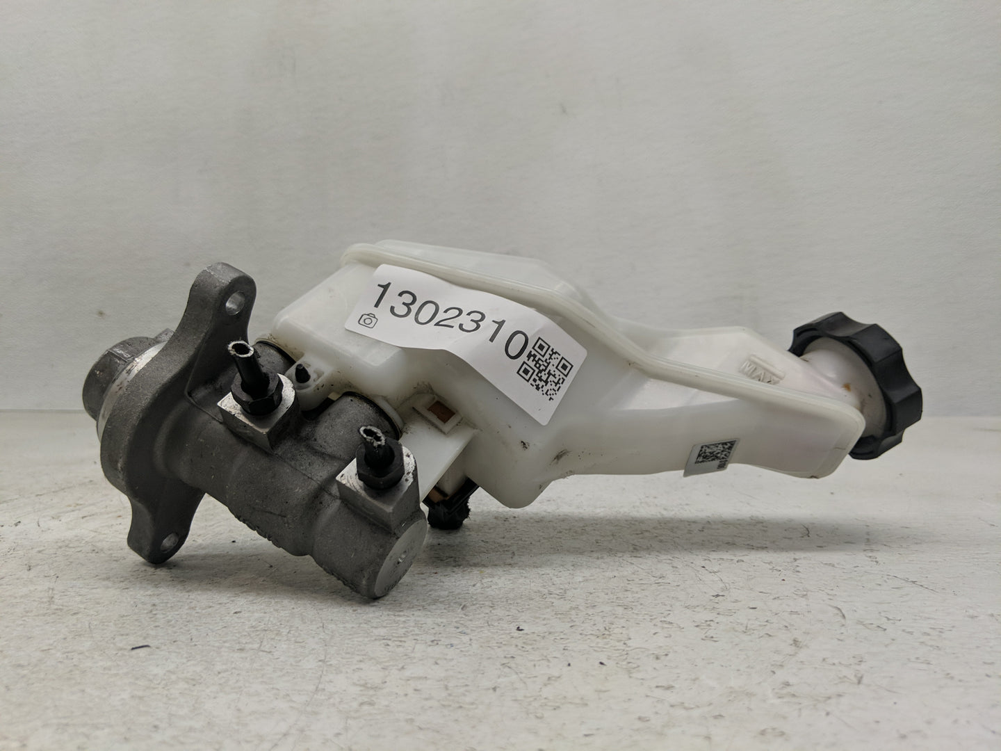2019-2020 Hyundai Santa Fe Brake Master Cylinder - Oemusedautoparts1.com
