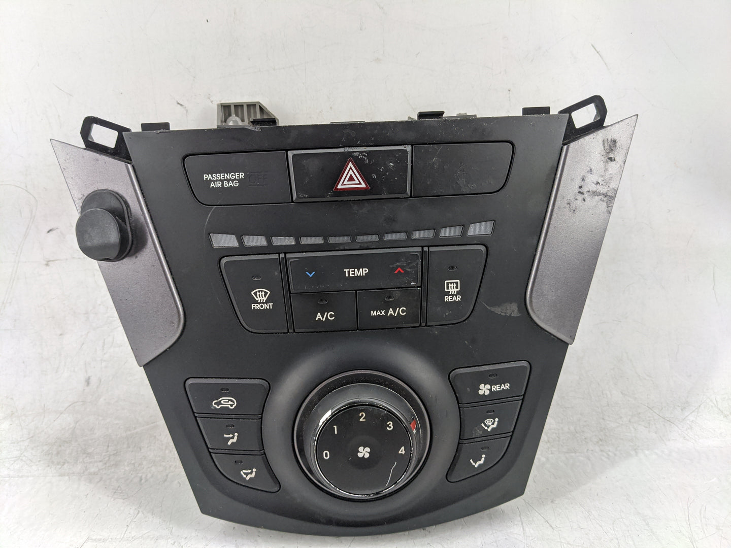 2019-2020 Hyundai Santa Fe Climate Control Module Temperature AC/Heater Replacement P/N:97250-4ZXXX 97250-2WXXX Fits OEM Use