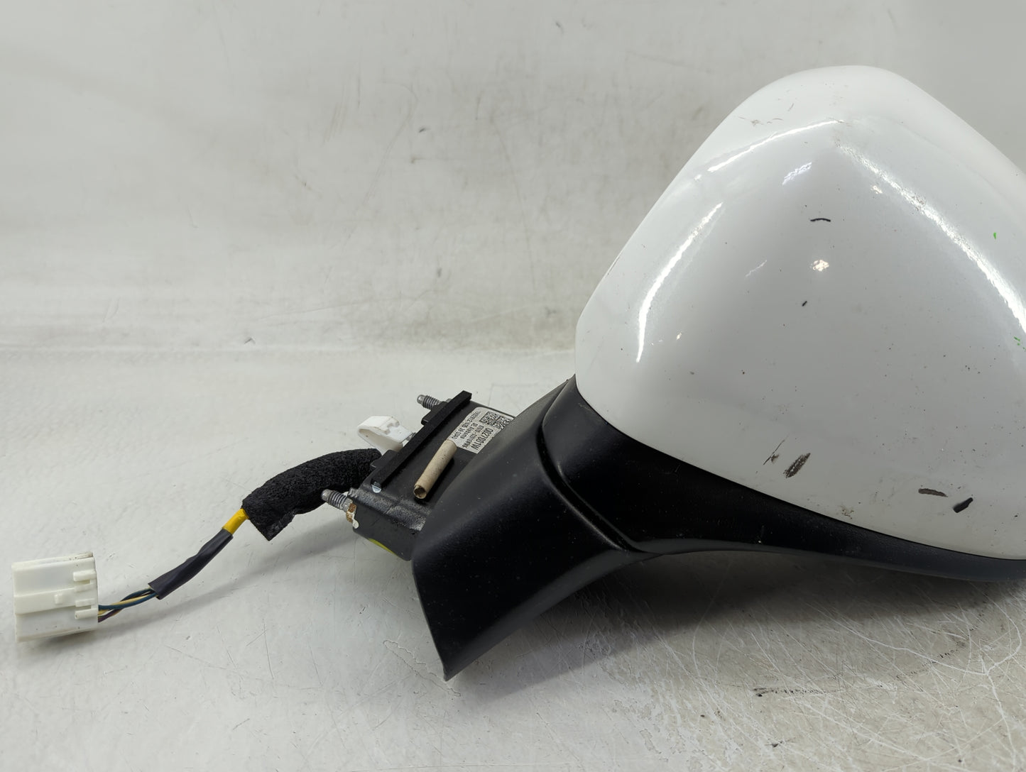 2019 Hyundai Santa Fe Driver Side View Mirror - Left Door Mirror OEM Used - Oemusedautoparts1.com