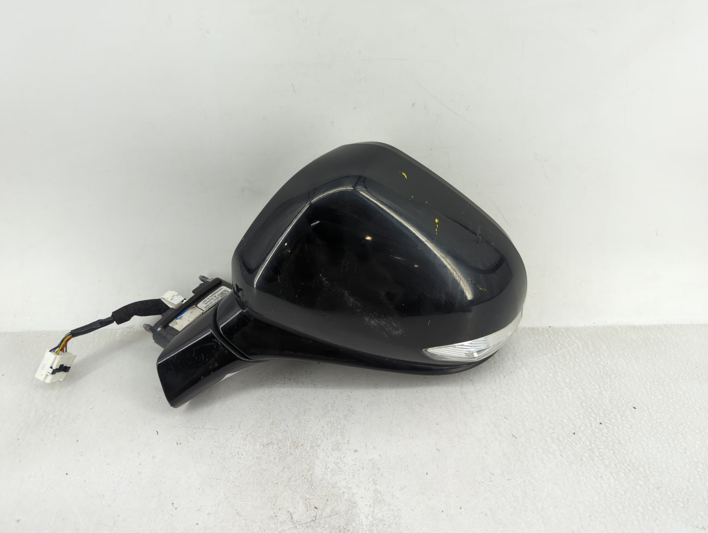 2019 Hyundai Santa Fe Driver Side View Mirror - Left Door Mirror OEM Used - Oemusedautoparts1.com