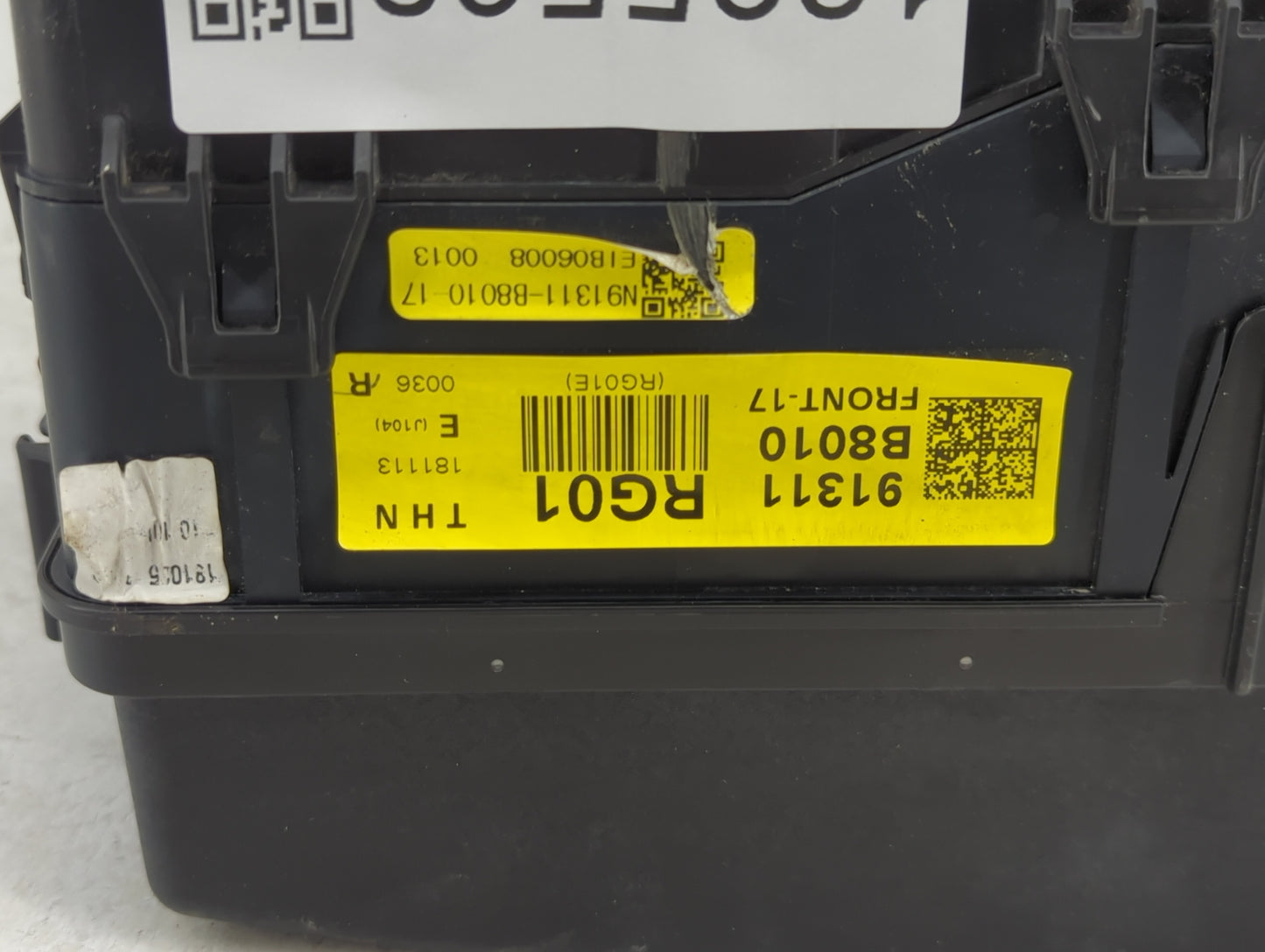 2017-2019 Hyundai Santa Fe Fusebox Fuse Box Panel Relay Module P/N:91311 B8010 Fits Fits 2017 2018 2019 OEM Used Auto Parts 