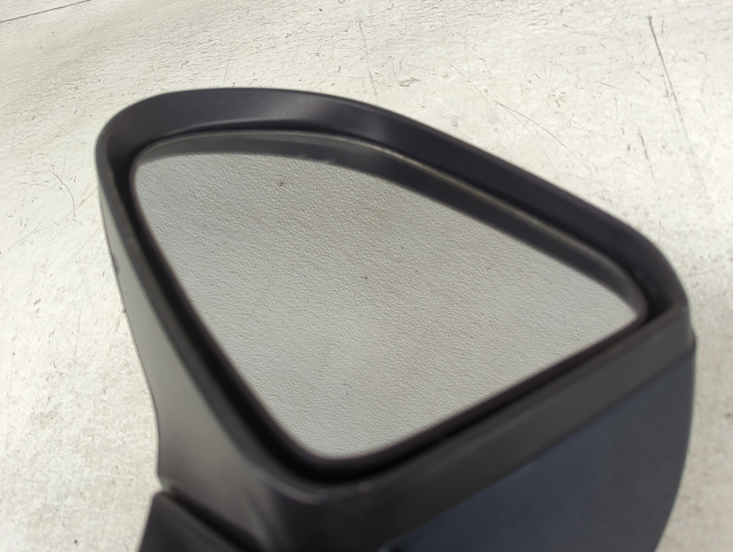 2019 Hyundai Santa Fe Driver Side View Mirror - Left Door Mirror OEM Used - Oemusedautoparts1.com