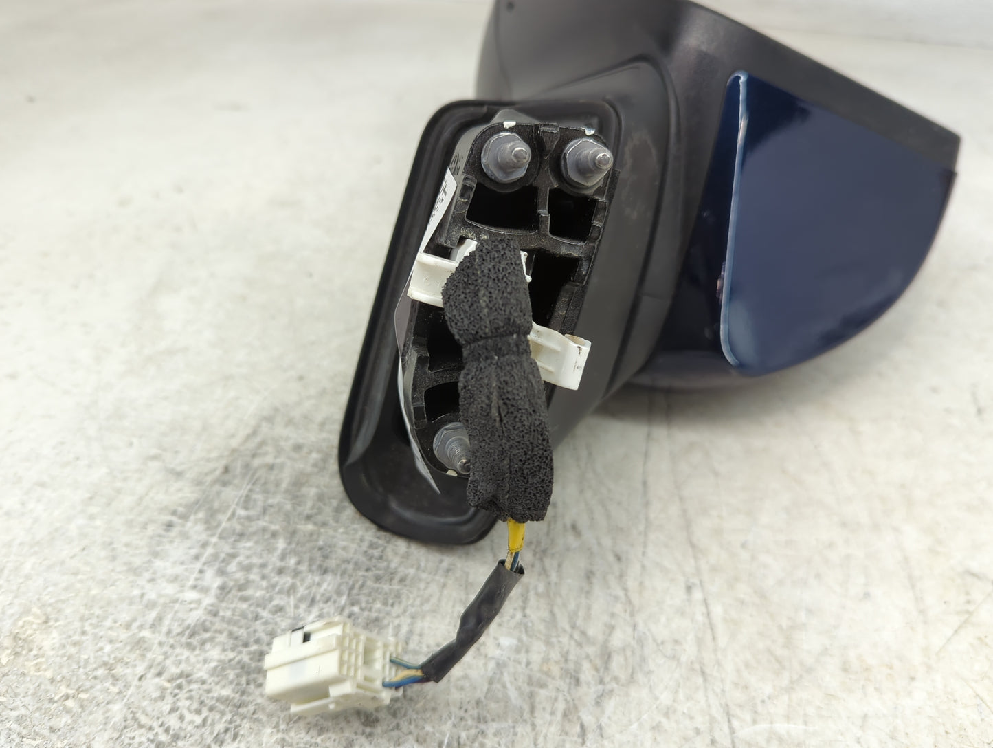 2019 Hyundai Santa Fe Driver Side View Mirror - Left Door Mirror OEM Used - Oemusedautoparts1.com