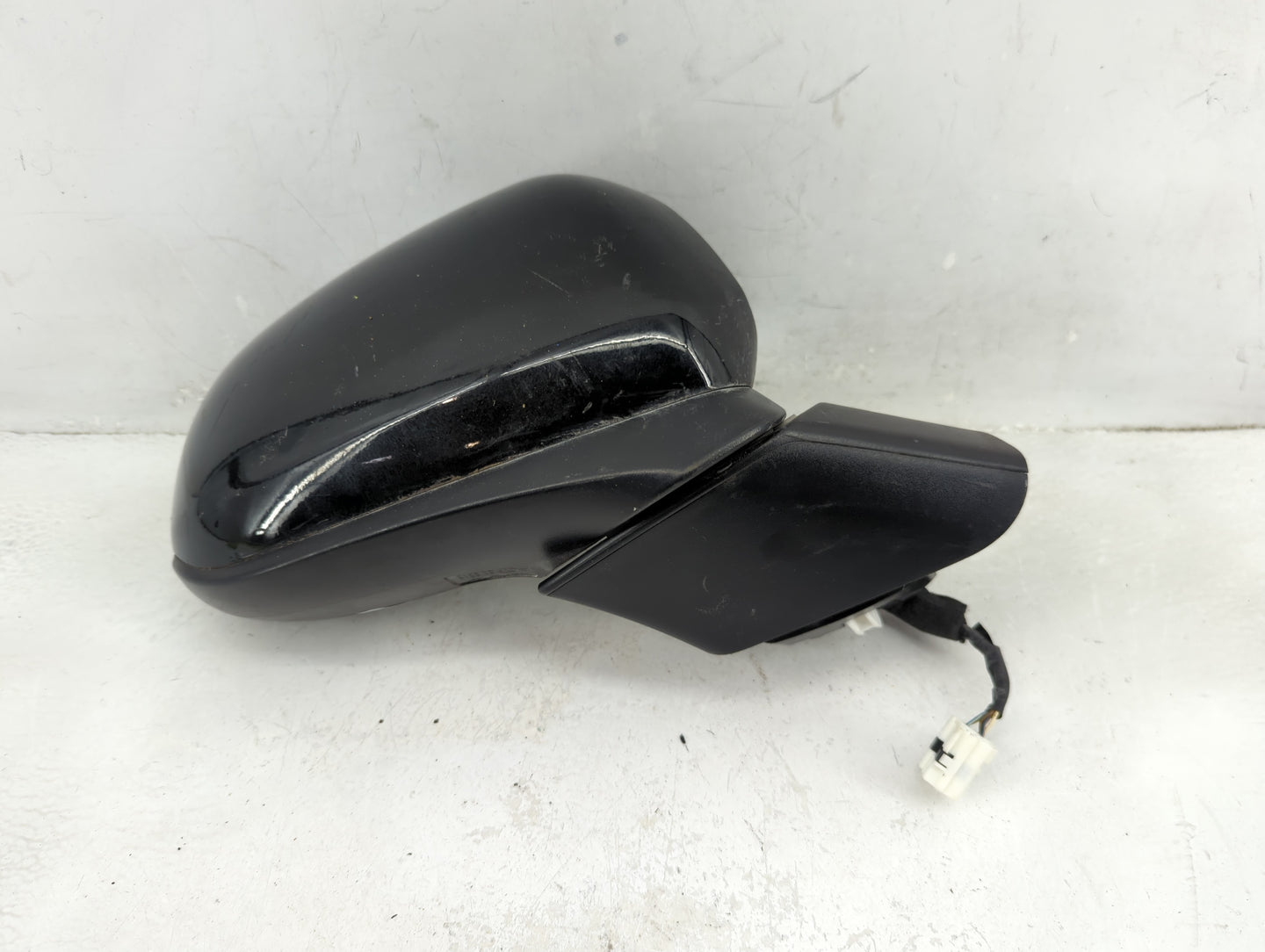 2019 Hyundai Santa Fe Passenger Side View Mirror - Right Door Mirror OEM Used - Oemusedautoparts1.com