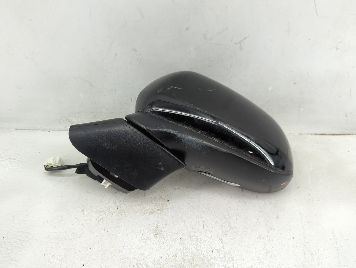 2019 Hyundai Santa Fe Driver Side View Mirror - Left Door Mirror OEM Used - Oemusedautoparts1.com