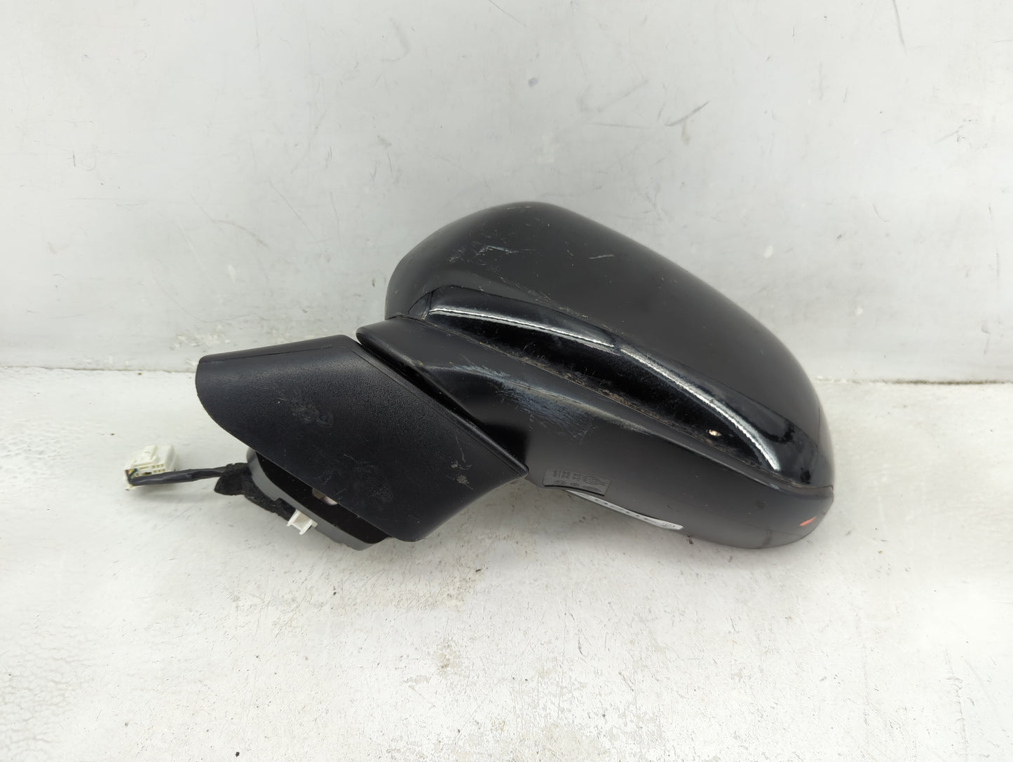 2019 Hyundai Santa Fe Driver Side View Mirror - Left Door Mirror OEM Used - Oemusedautoparts1.com