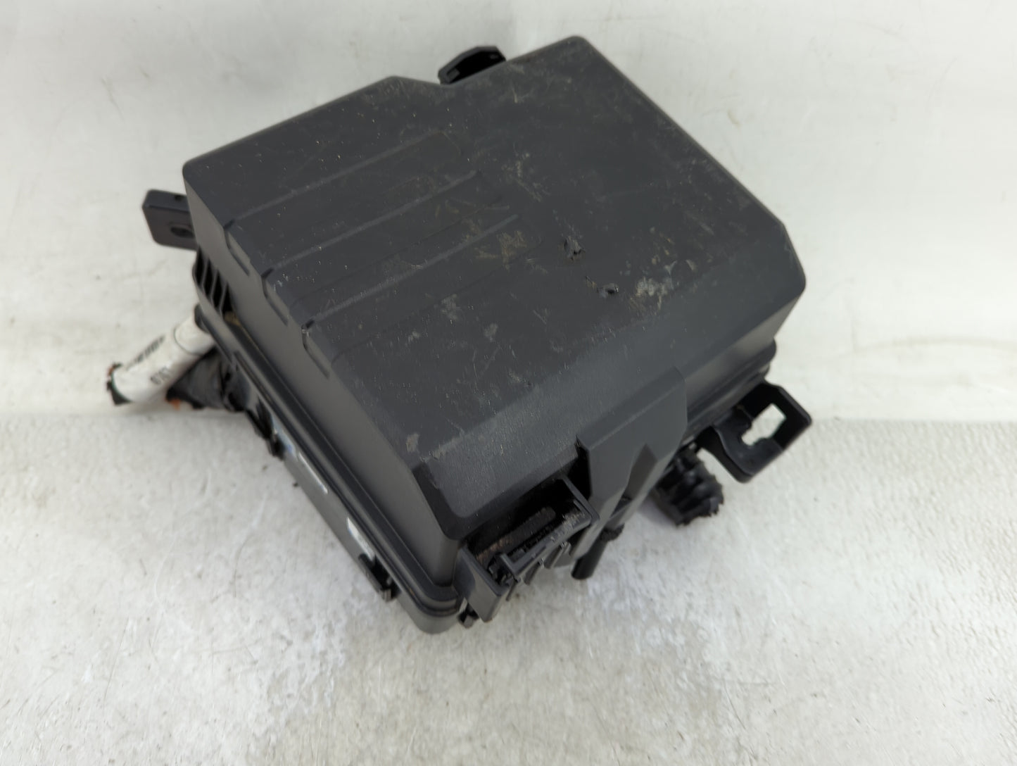 2019-2020 Hyundai Santa Fe Fusebox Fuse Box Panel Relay Module Fits Fits 2019 2020 OEM Used Auto Parts - Oemusedautoparts1.c
