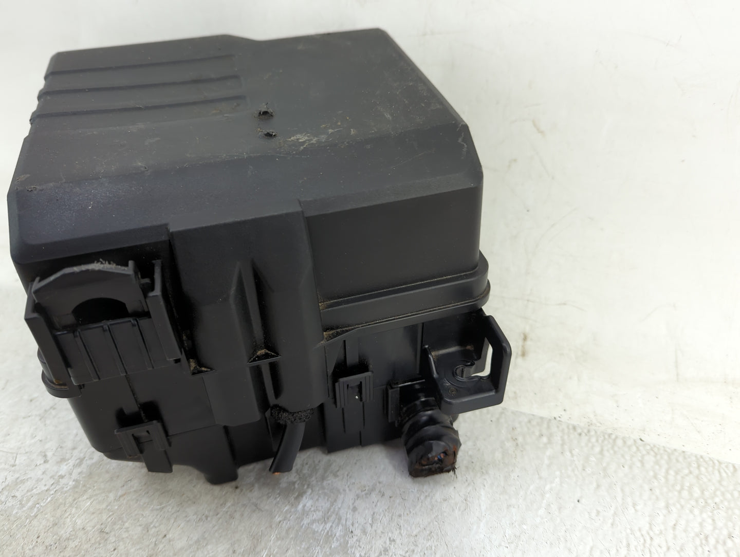 2019-2020 Hyundai Santa Fe Fusebox Fuse Box Panel Relay Module Fits Fits 2019 2020 OEM Used Auto Parts - Oemusedautoparts1.c