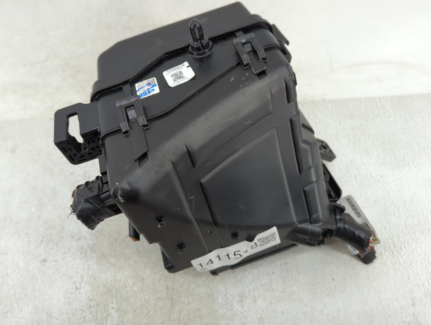 2019-2020 Hyundai Santa Fe Fusebox Fuse Box Panel Relay Module Fits Fits 2019 2020 OEM Used Auto Parts - Oemusedautoparts1.c