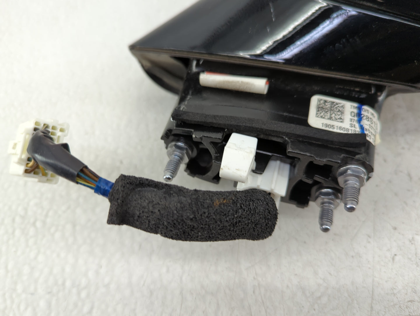 2017-2019 Hyundai Santa Fe Driver Side View Mirror - Left Door Mirror OEM Used - Oemusedautoparts1.com