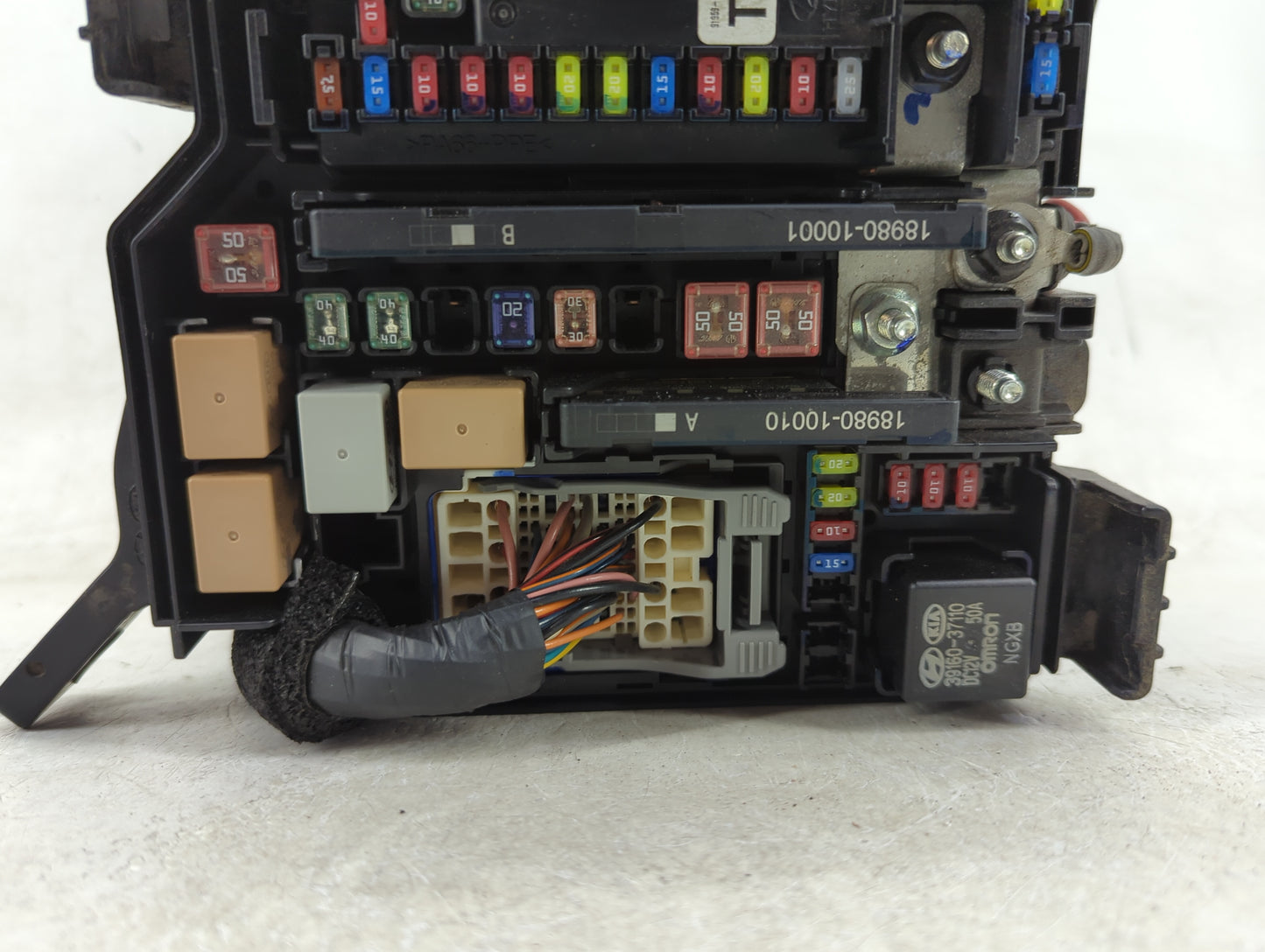 2019-2020 Hyundai Santa Fe Fusebox Fuse Box Panel Relay Module P/N:91959-S1000 Fits Fits 2019 2020 OEM Used Auto Parts - Oem