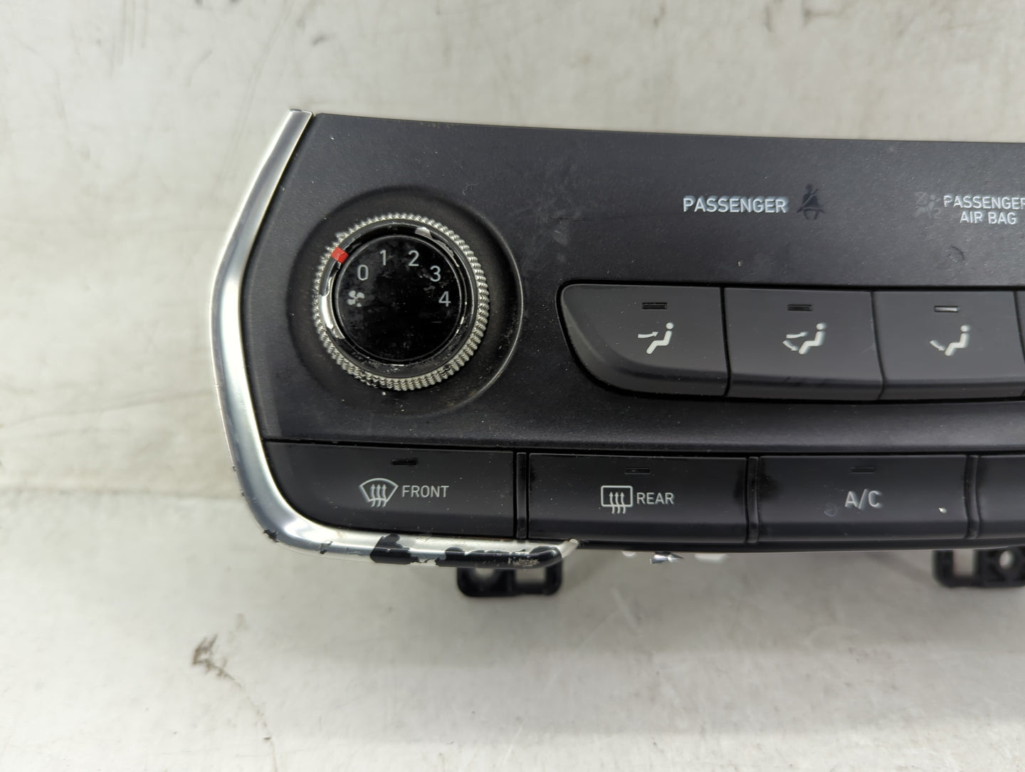 2019-2020 Hyundai Santa Fe Climate Control Module Temperature AC/Heater Replacement P/N:97250-S2AA0 Fits Fits 2019 2020 OEM 