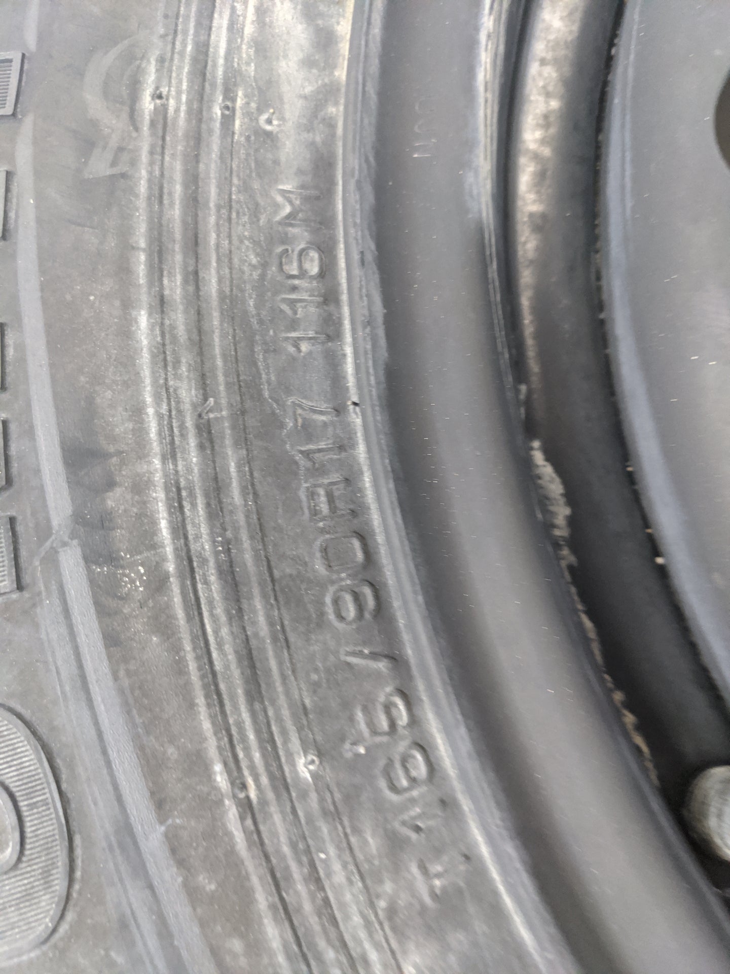2007-2020 Hyundai Santa Fe Spare Donut Tire Wheel Rim Oem - Oemusedautoparts1.com